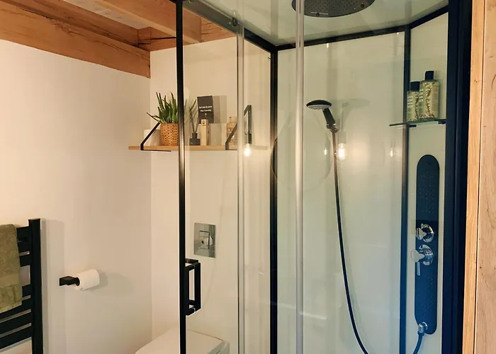 بيت ضيافة Hoogtij°d أوستفورني